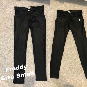 Freddy Pants
